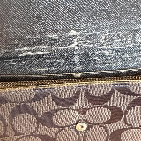 Coach Black Signature C Slim Ae 32 - Picture 7 of 8